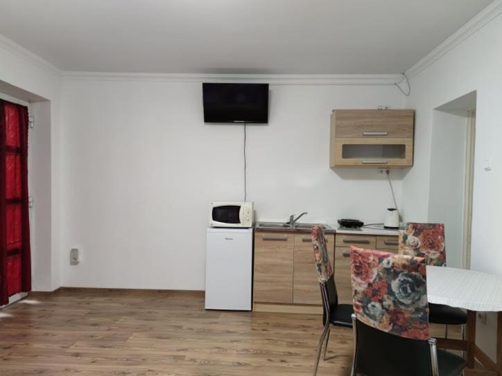 Emese Apartman Hajdúszoboszló Exteriör bild