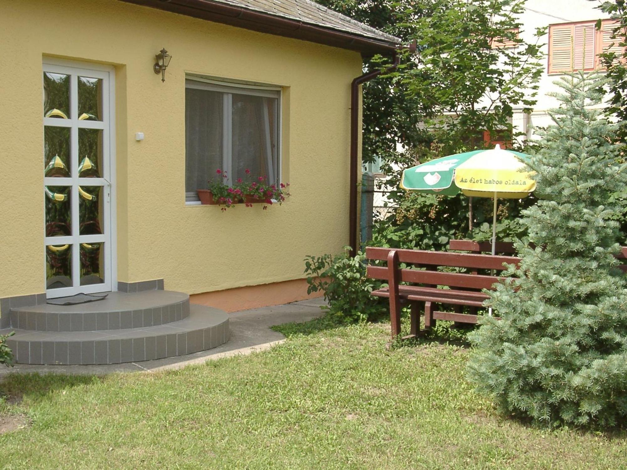 Emese Apartman Hajdúszoboszló Exteriör bild