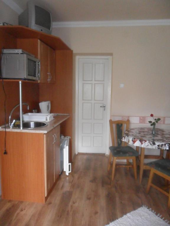 Emese Apartman Hajdúszoboszló Rum bild
